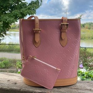 Louis Vuitton “knock off”. Pink patent leather with leather trim bucket bag.